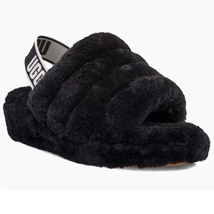 Ugg Fluff Yeah Slides in Black. Women’s size 10.